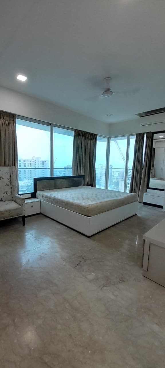 3 - Joy Legend, Khar West