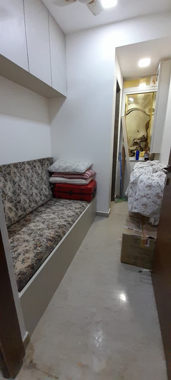 5 - Joy Legend, Khar West