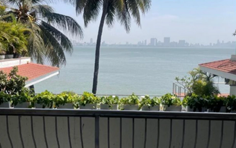 4 - Gold Croft, Walkeshwar