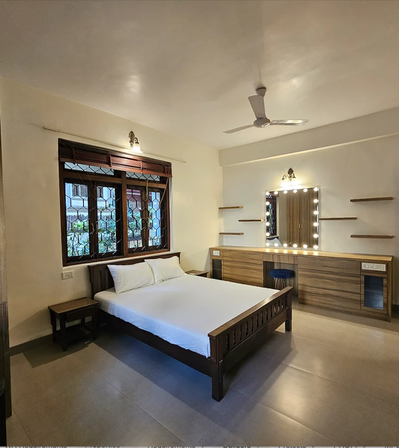 6 - Crescent, Bandra West