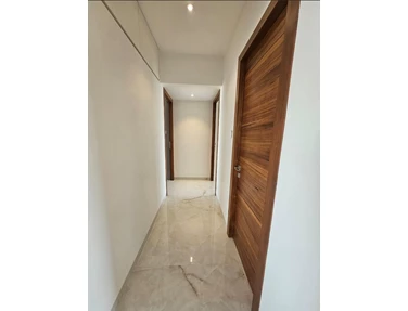 1 - Aum Nirvan, Khar West
