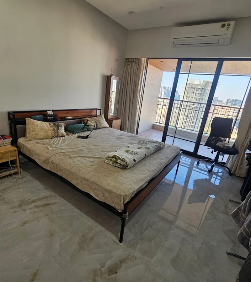 6 - Aum Nirvan, Khar West