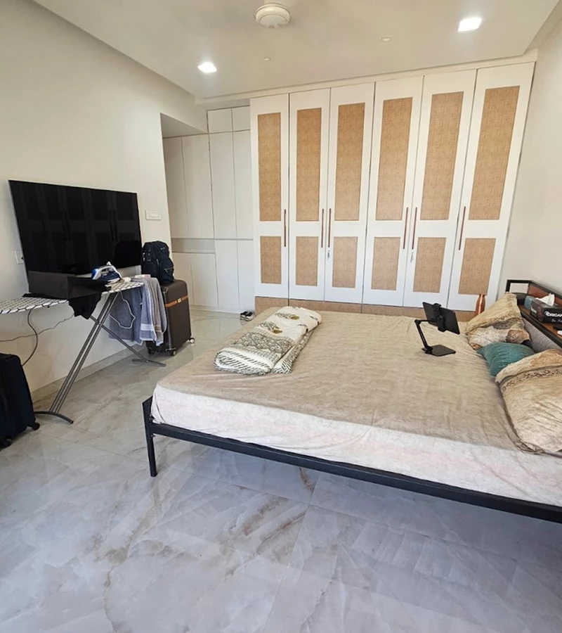 8 - Aum Nirvan, Khar West