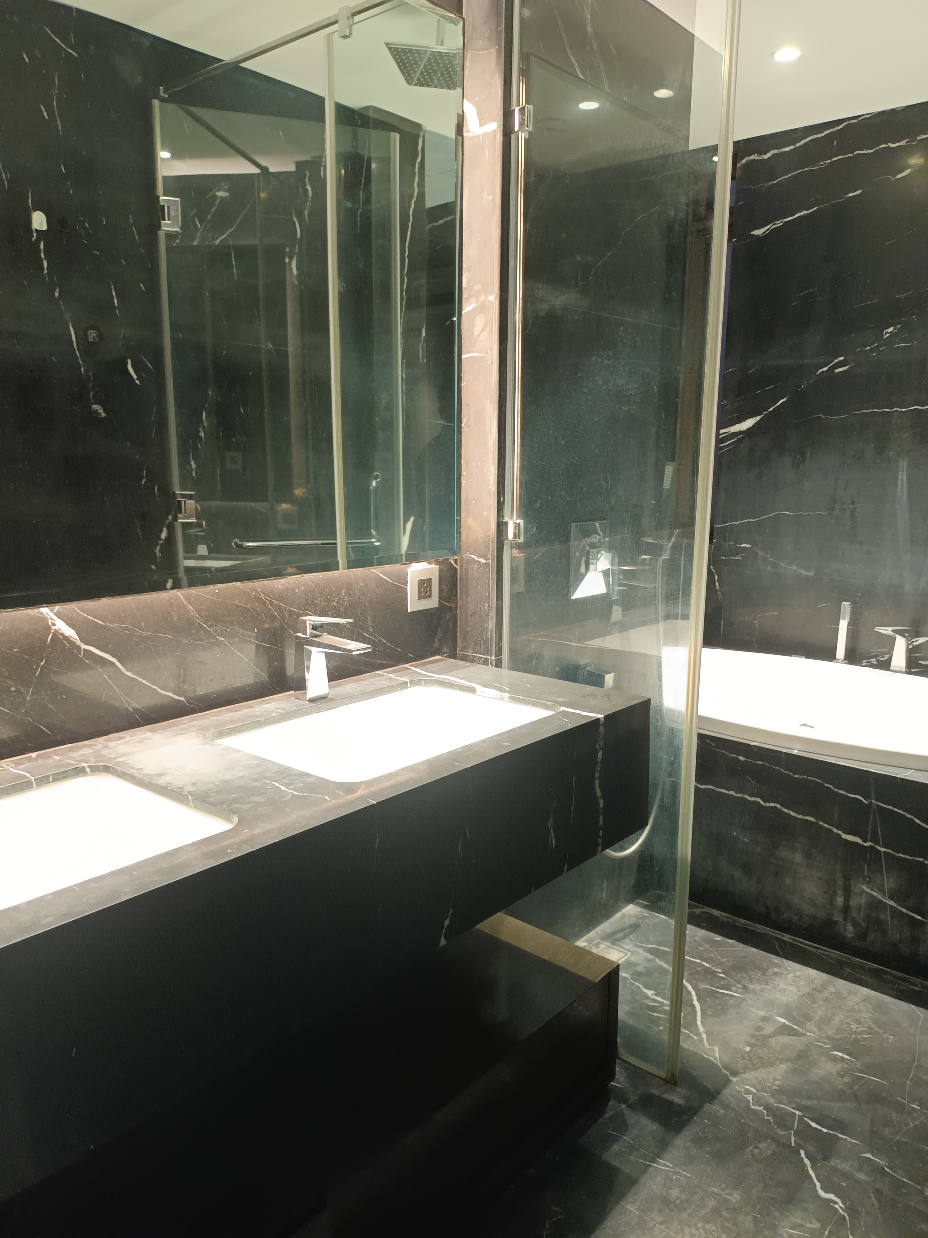 21 - Trump Tower, Worli