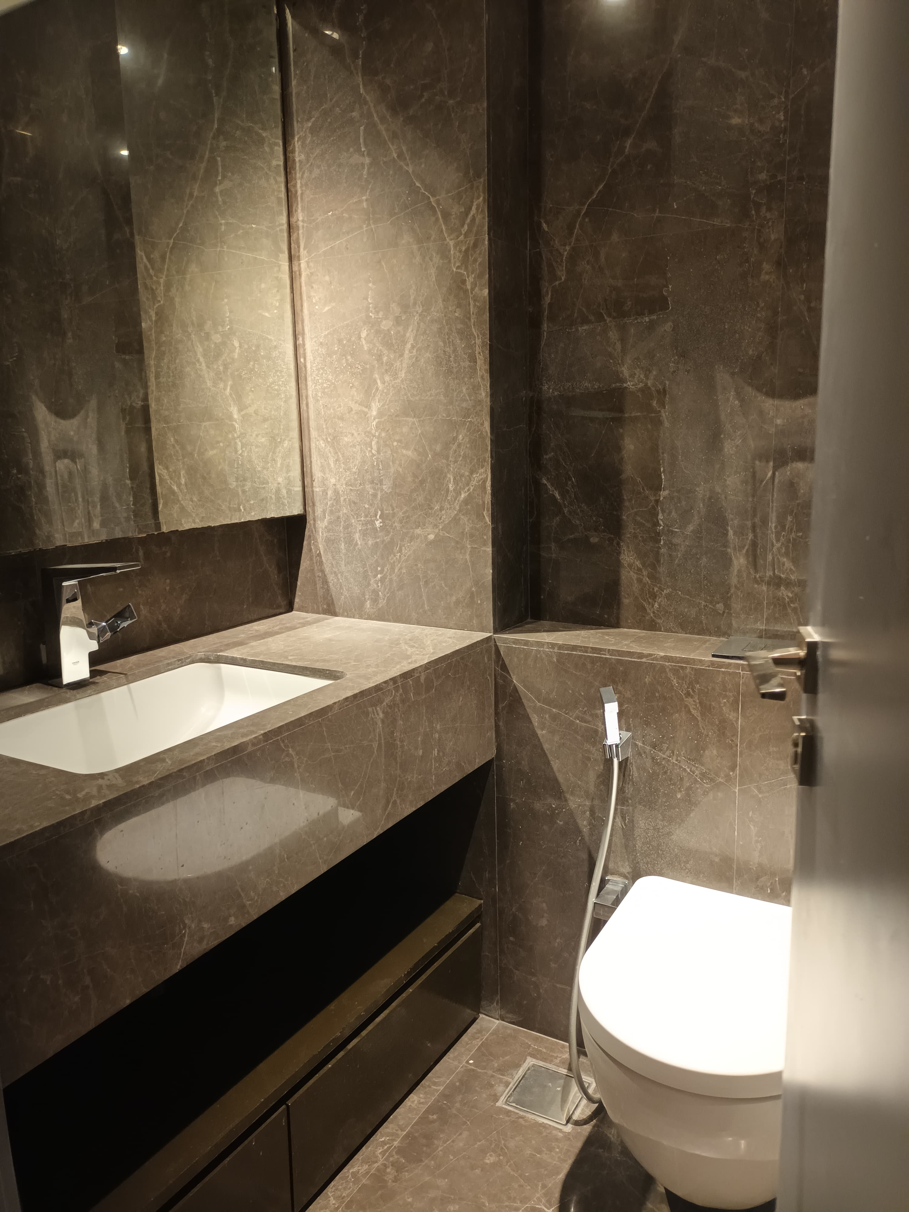 23 - Trump Tower, Worli