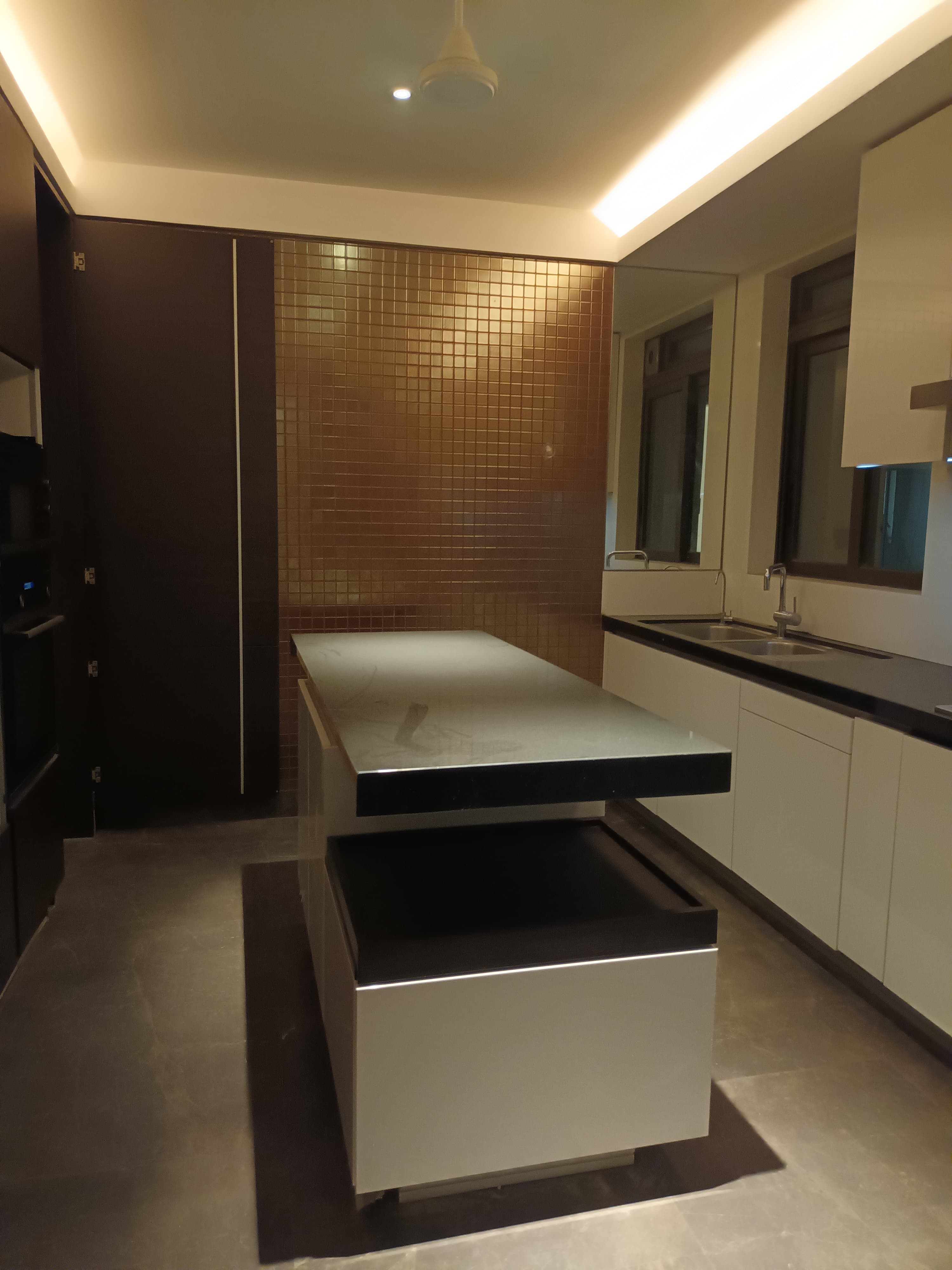 7 - Trump Tower, Worli