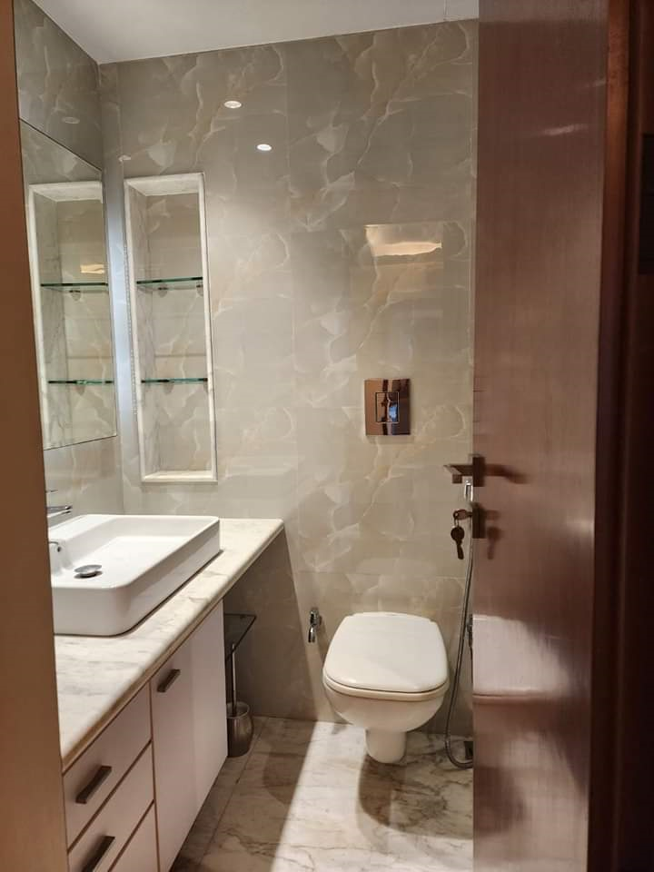 15 - Golden Peak, Khar West