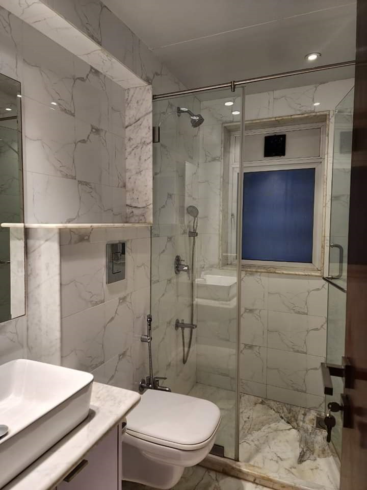 21 - Golden Peak, Khar West