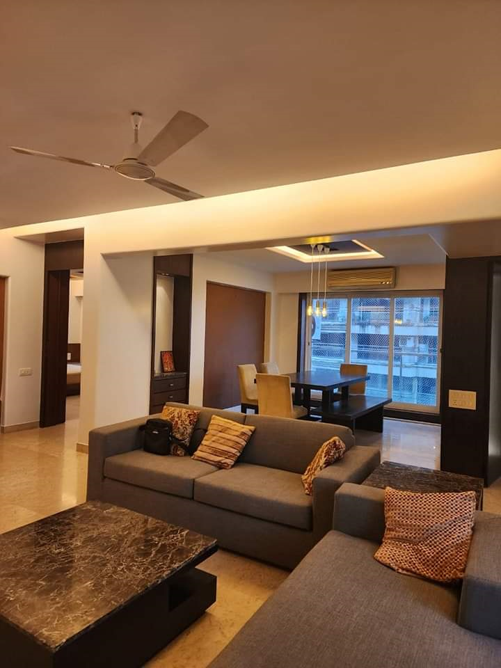 25 - Golden Peak, Khar West