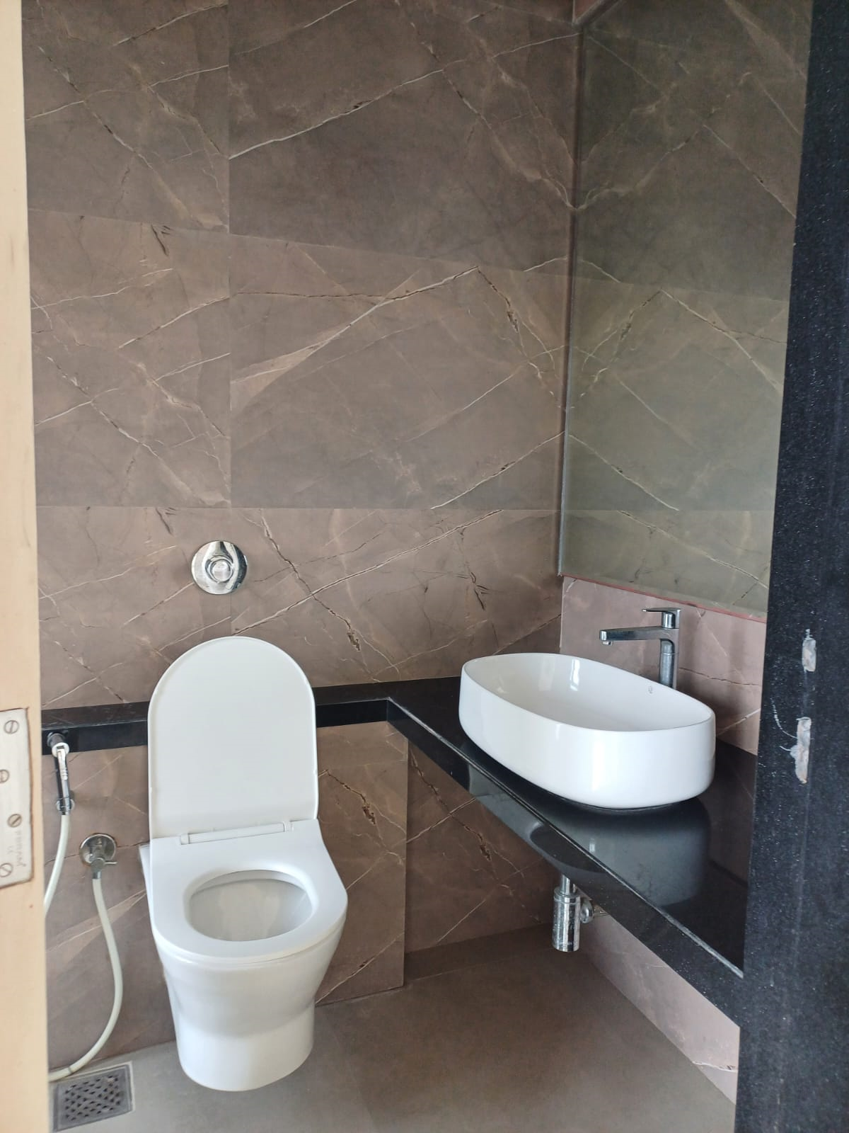 3 - Golden Peak, Khar West