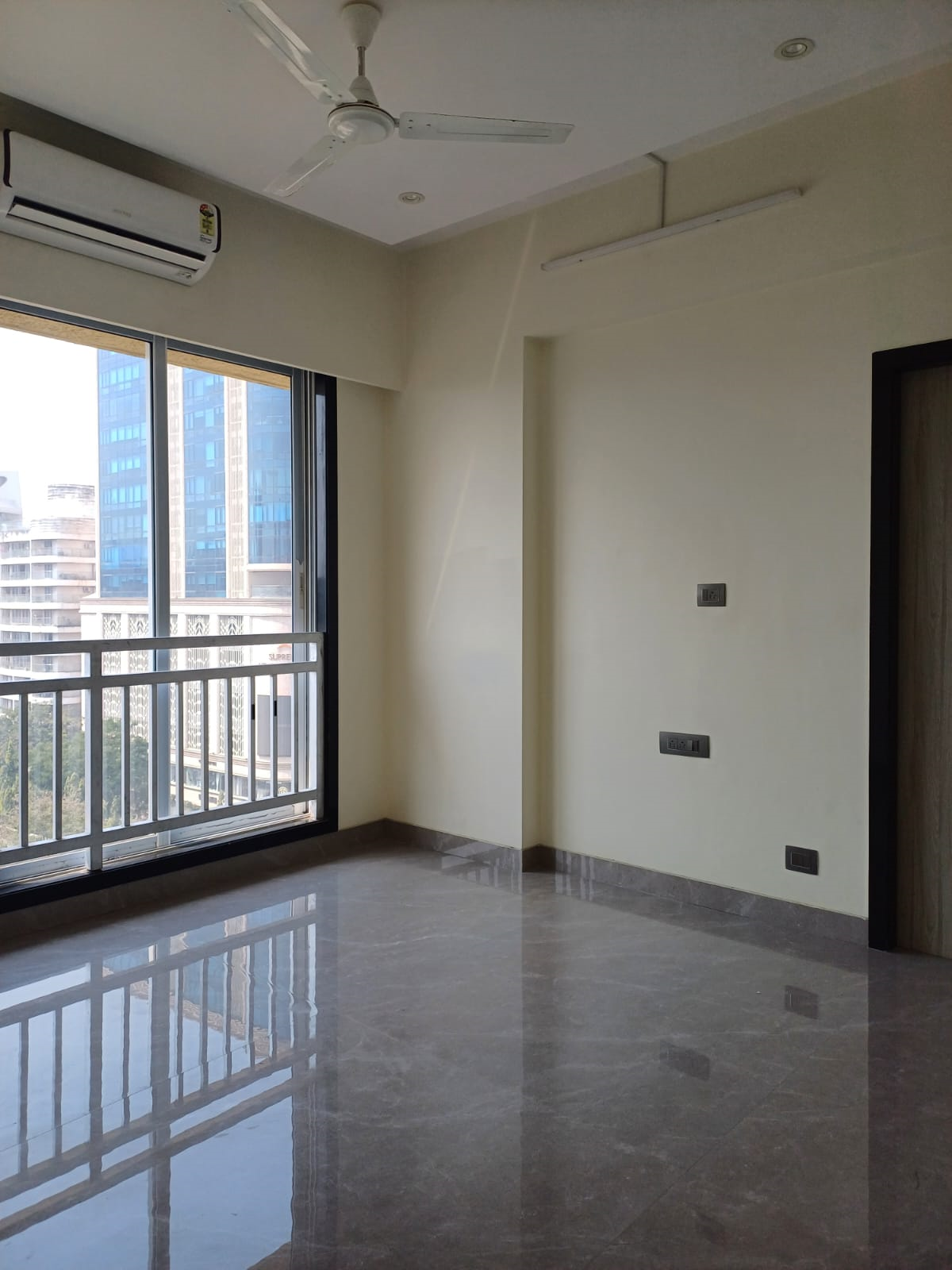 4 - Golden Peak, Khar West