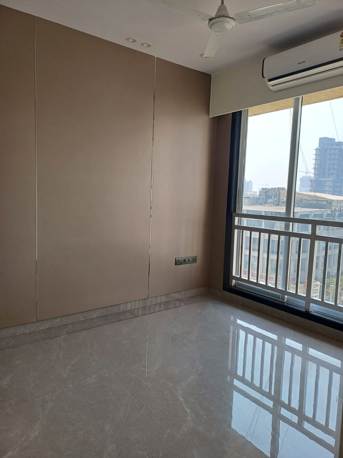 6 - Golden Peak, Khar West