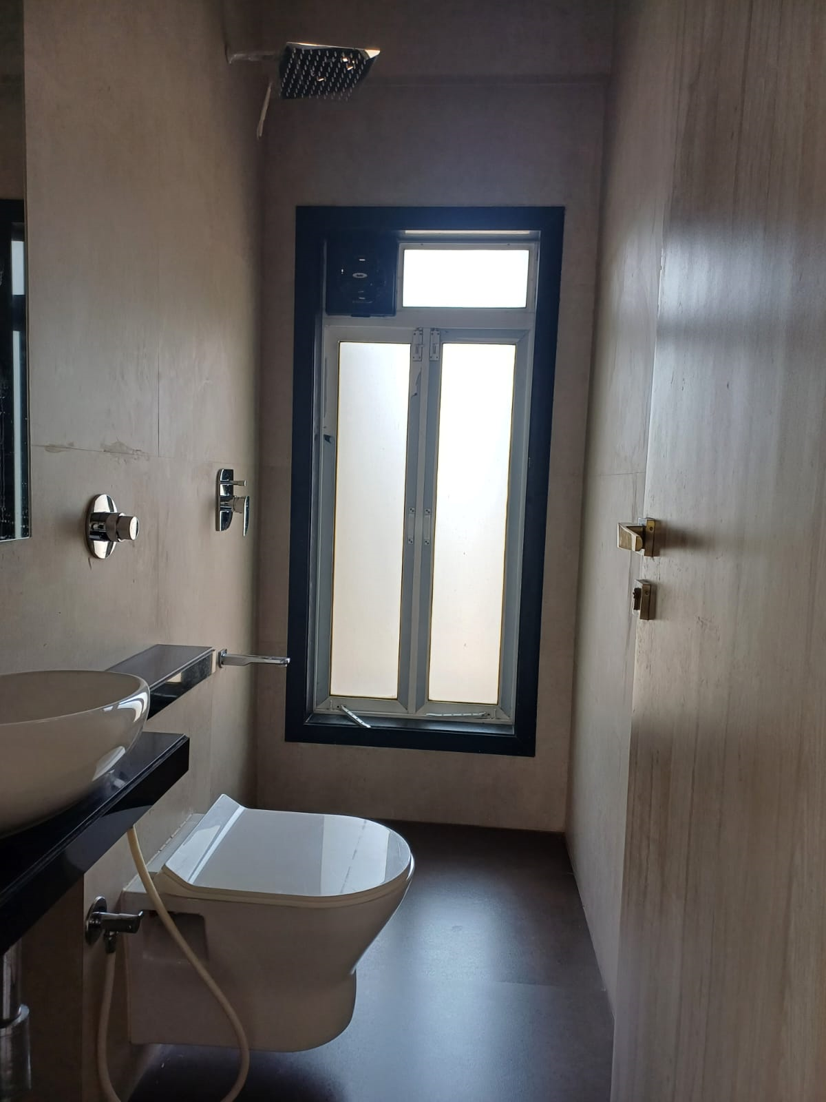 9 - Golden Peak, Khar West