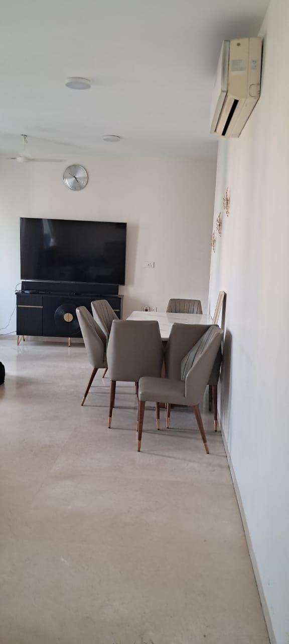 7 - Oberoi Exquisite, Goregaon East