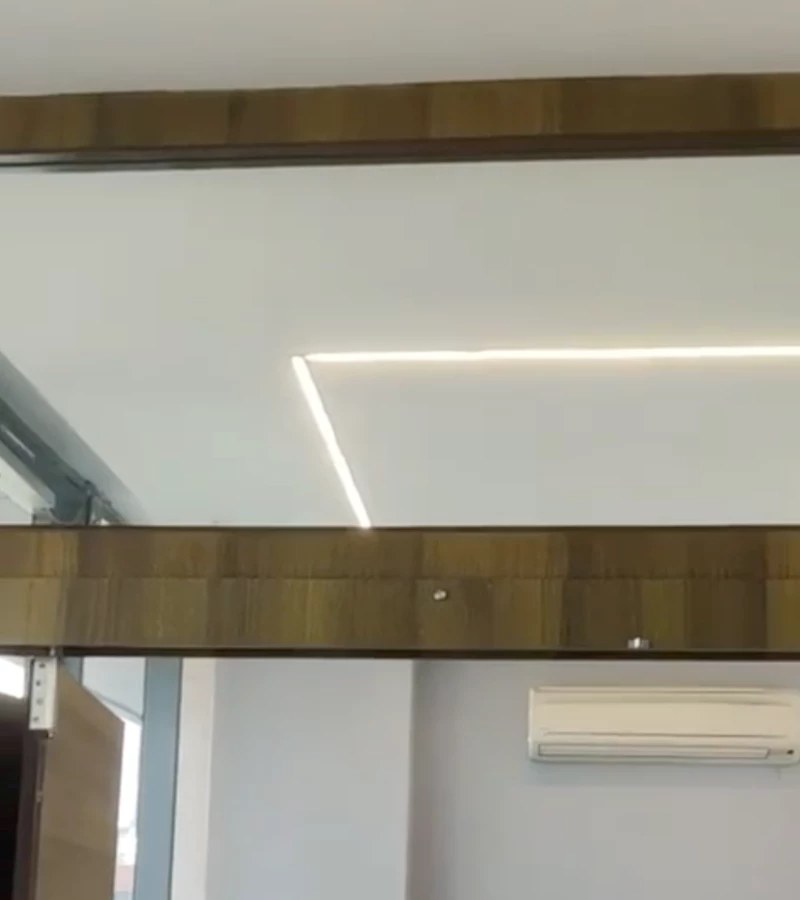 2 - Remi Commercio, Andheri West