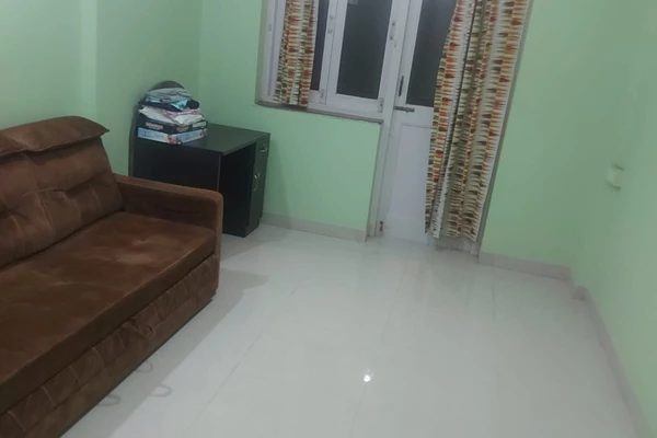 Flat on rent in Tardeo Court, Tardeo
