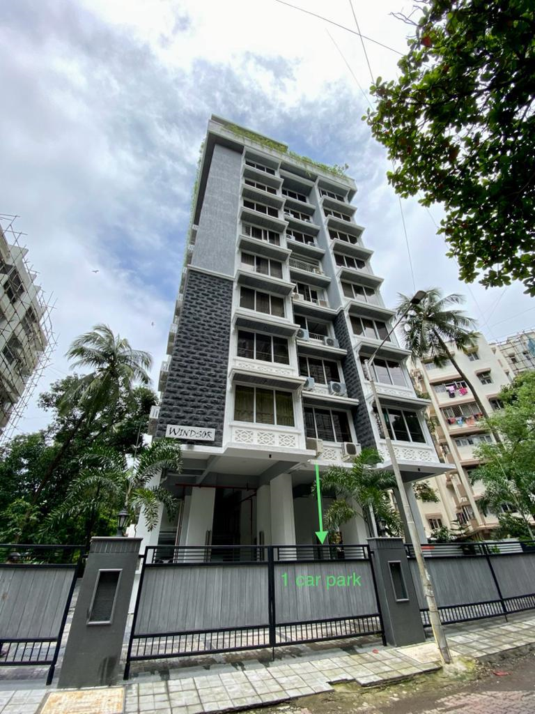 2 BHK Flat on Rent in Bandra West - Windsor