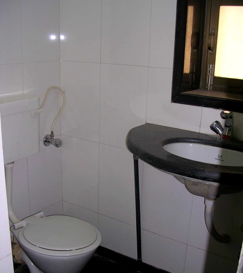 9 - Raheja Centre, Nariman Point