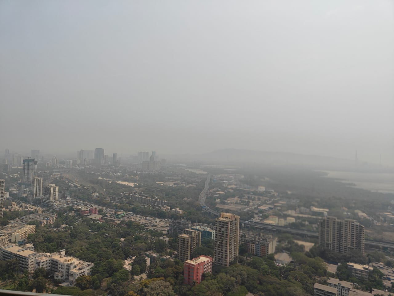 17 - Crescent Bay, Parel