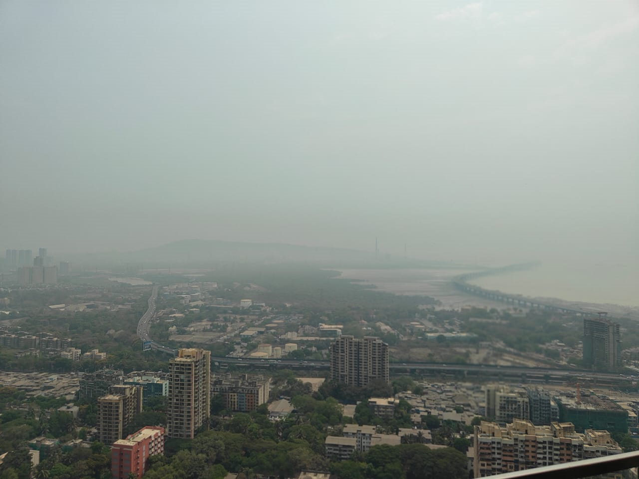 18 - Crescent Bay, Parel