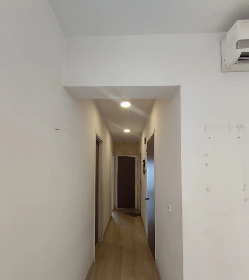 19 - Crescent Bay, Parel