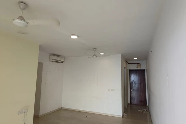 Flat on rent in Crescent Bay, Parel