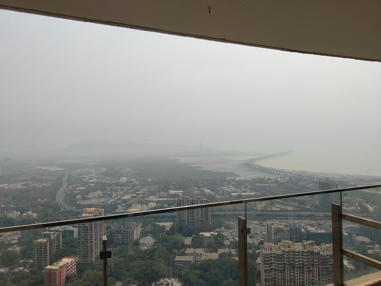 23 - Crescent Bay, Parel