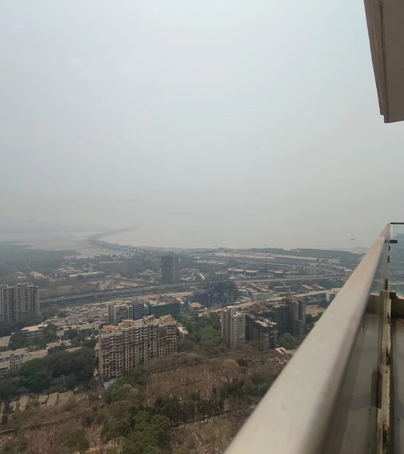 8 - Crescent Bay, Parel