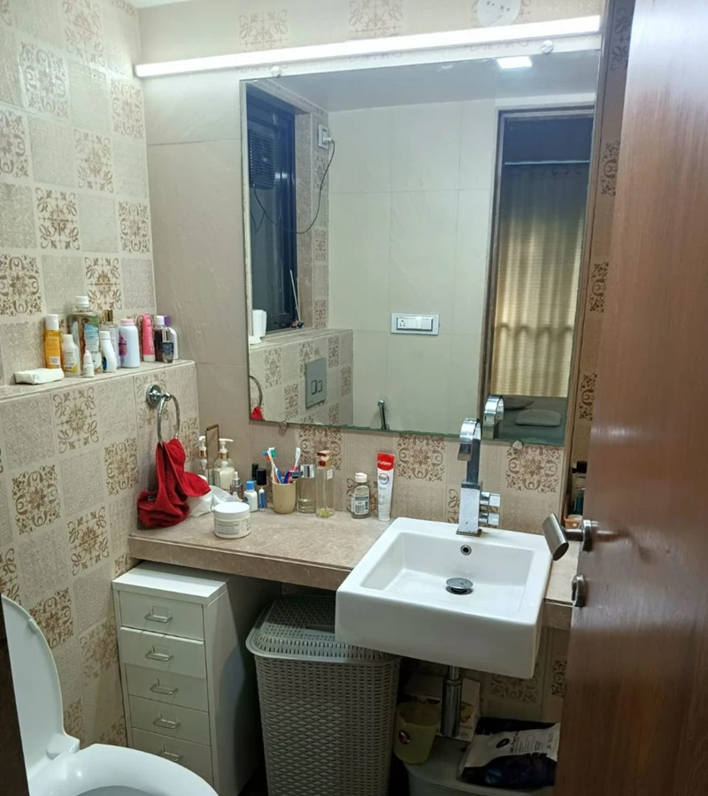 8 - Lakhani Signature, Bandra West