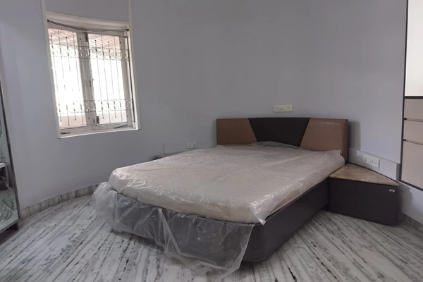 Flat on rent in Mohan House, Breach Candy