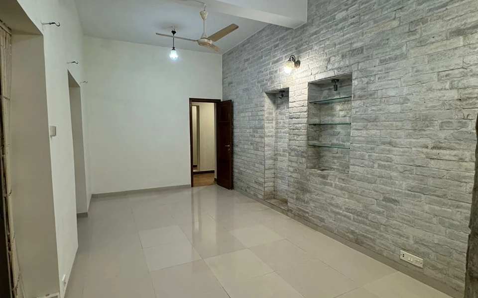 M11 - Marlboro House, Tardeo