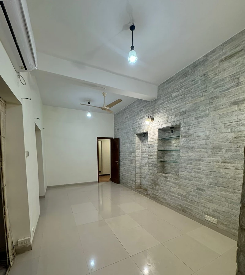 M11 - Marlboro House, Tardeo