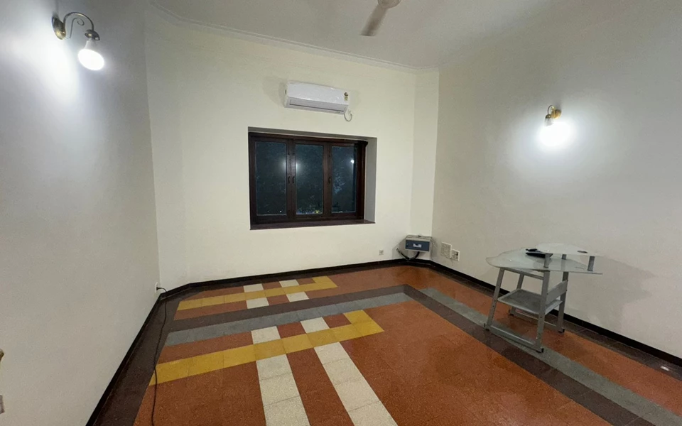 M16 - Marlboro House, Tardeo