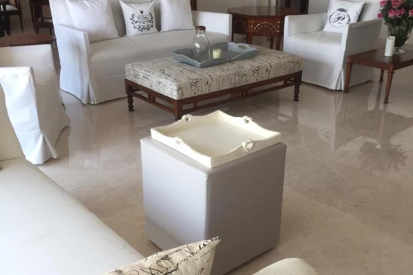 Flat on rent in Lands End, Walkeshwar