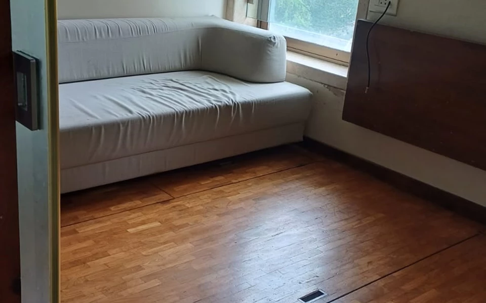 1 - Dani Sadan, Walkeshwar