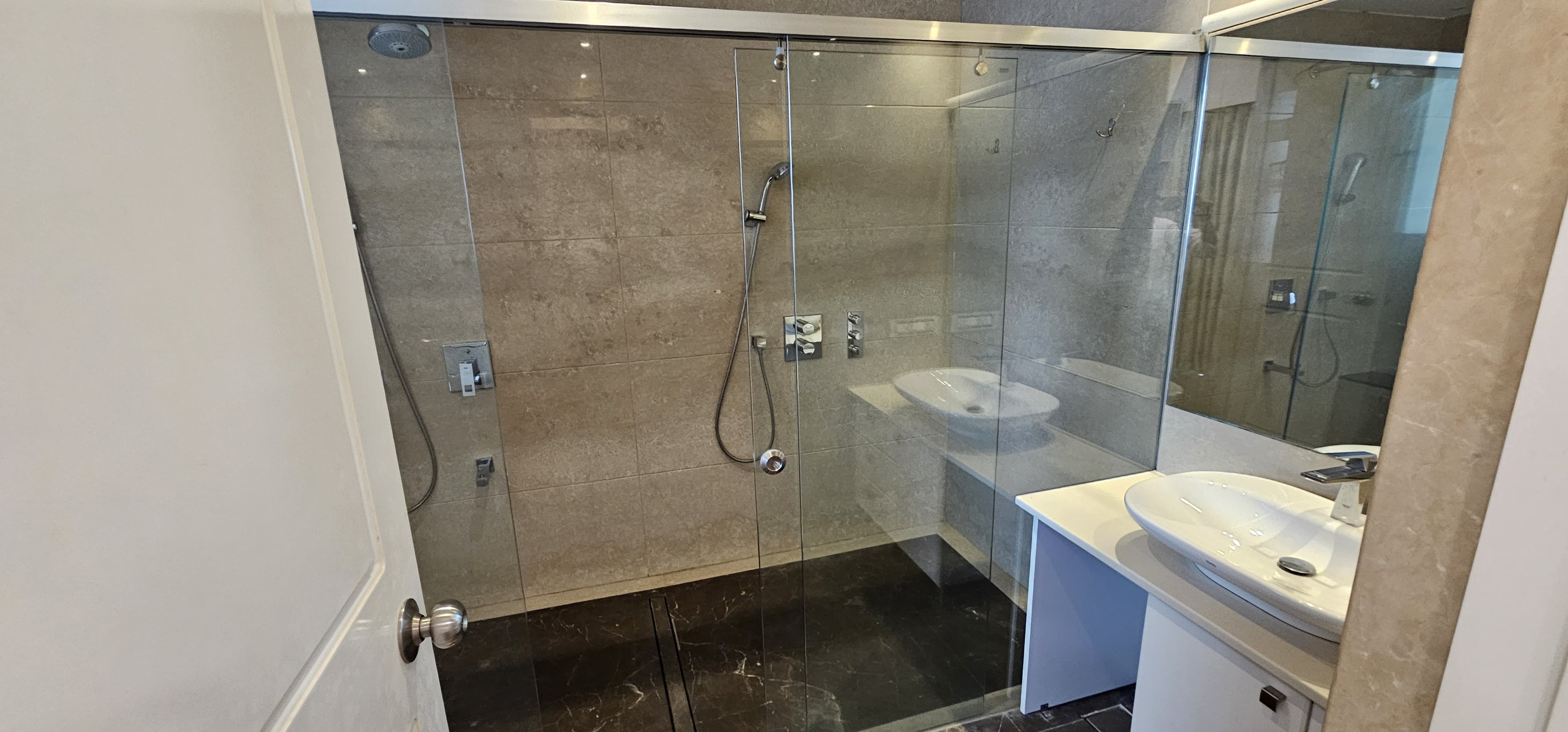 10 - Indiabulls Sky, Lower Parel