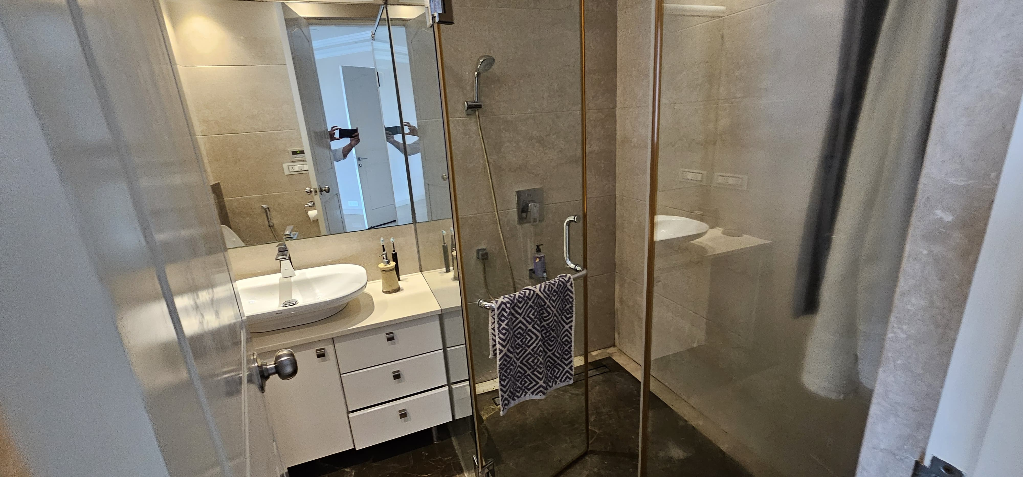 19 - Indiabulls Sky, Lower Parel