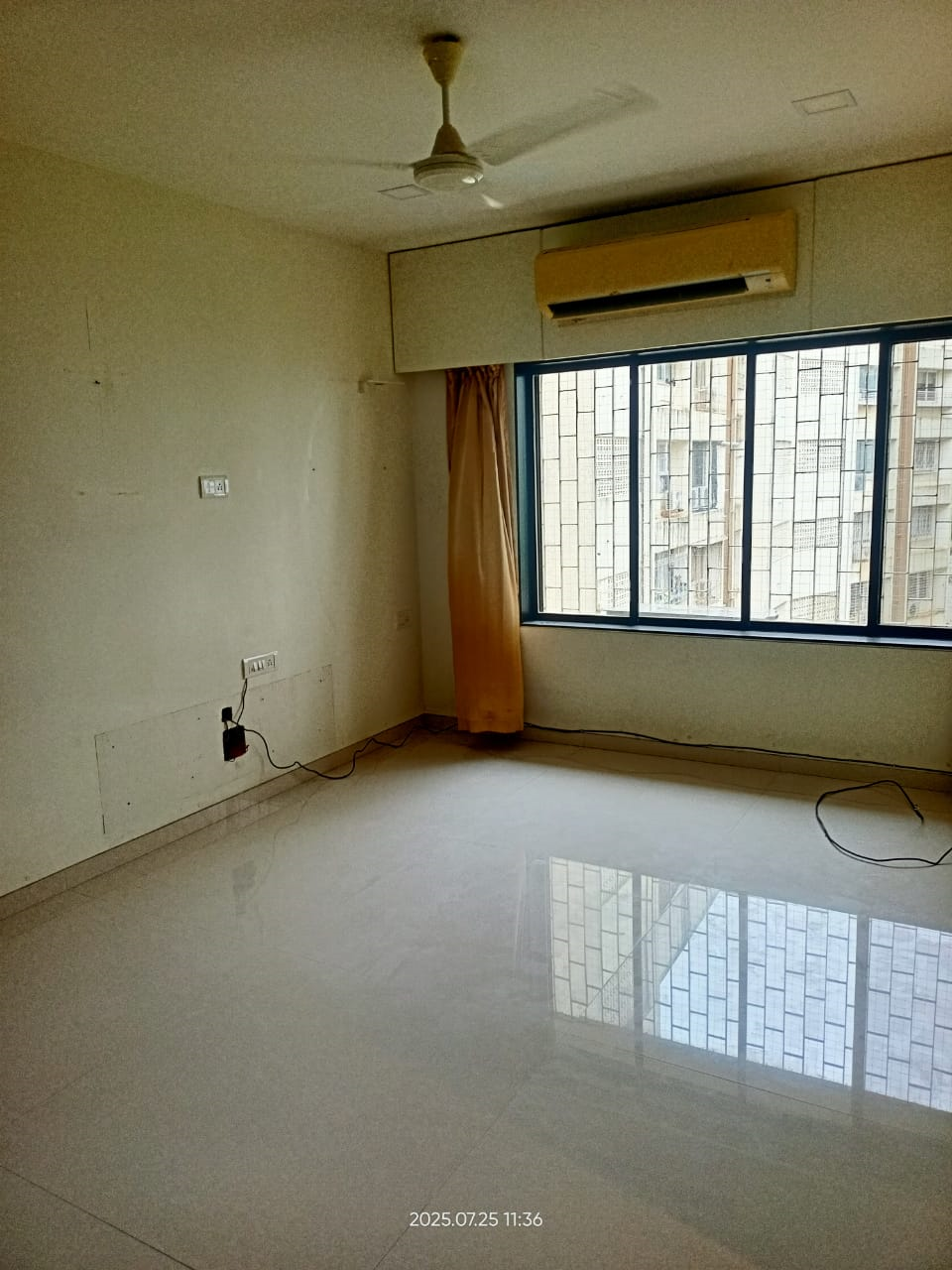 3 BHK Flat on Rent in Bandra West - Land Breeze