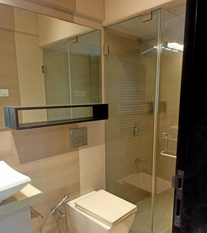 11 - Land Breeze, Bandra West