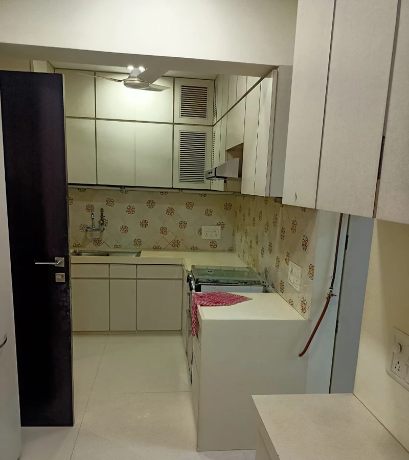 3 - Land Breeze, Bandra West