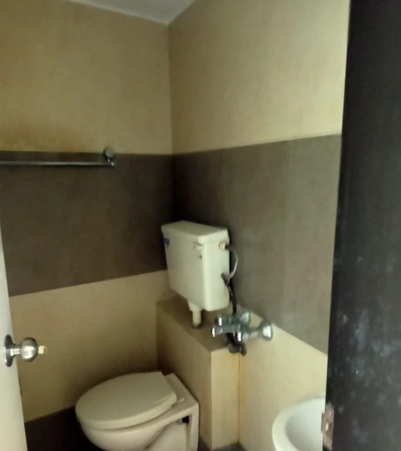 5 - Land Breeze, Bandra West