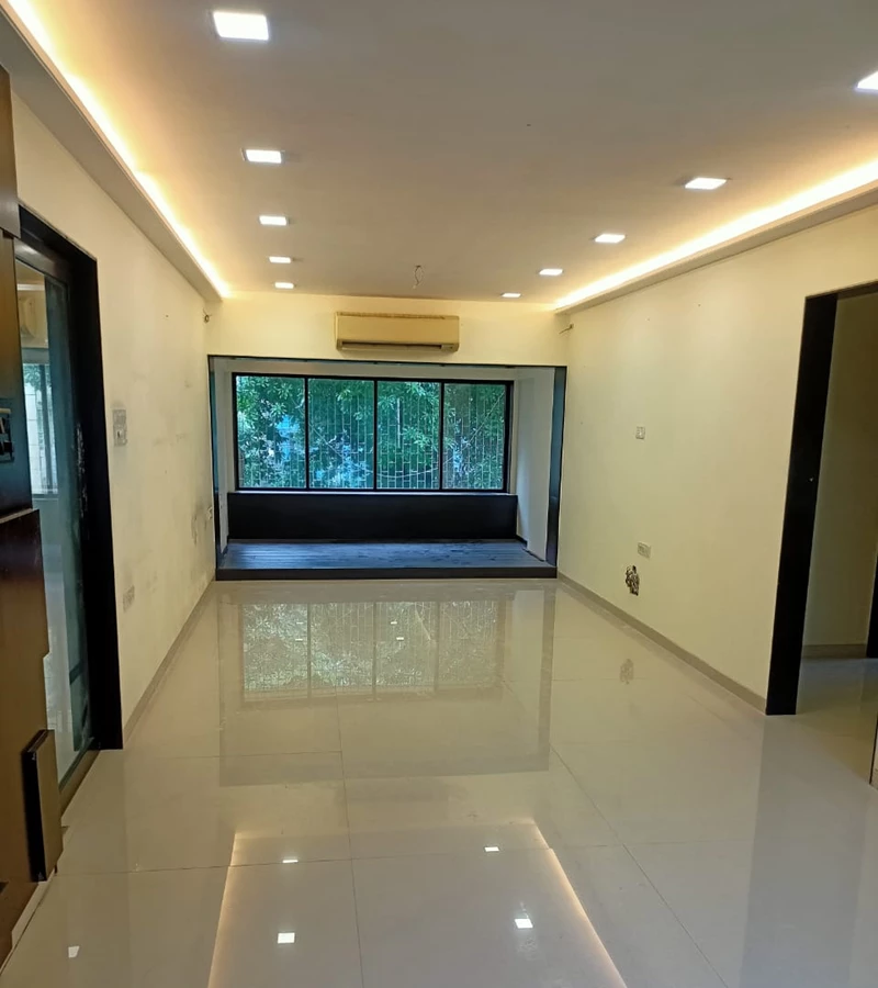 7 - Land Breeze, Bandra West