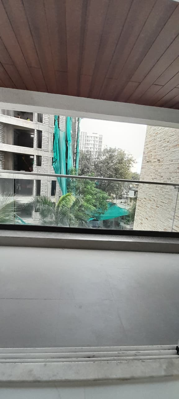 2 - Parinee Aria, Juhu