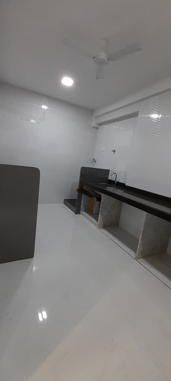 4 - Parinee Aria, Juhu