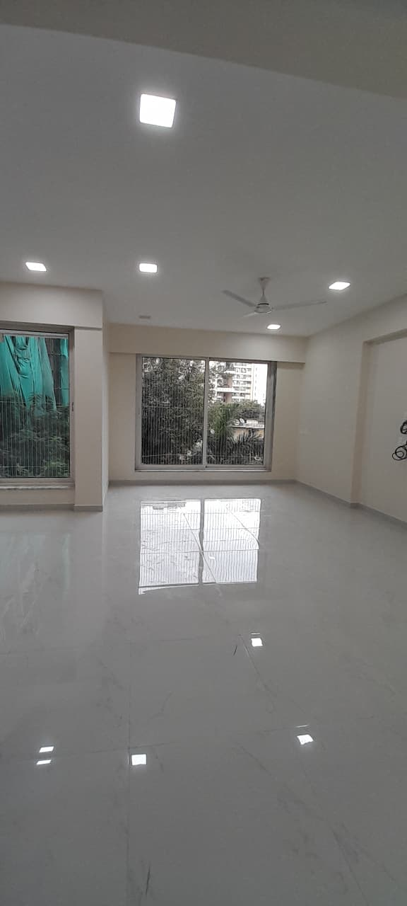 8 - Parinee Aria, Juhu