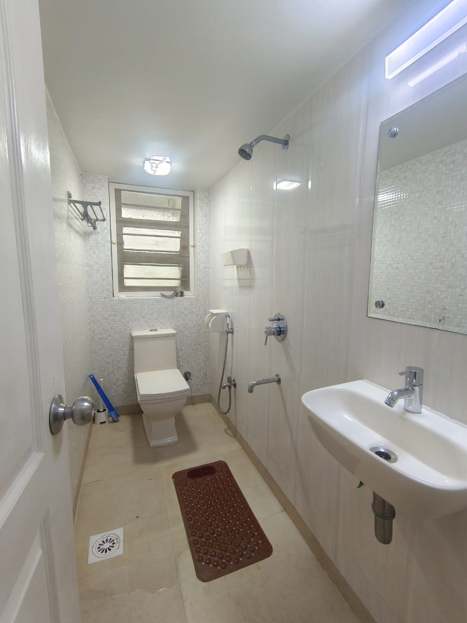 7 - Sea Bird, Bandra West