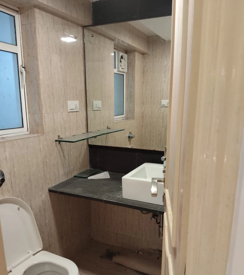 7 - Zahra Court, Khar West