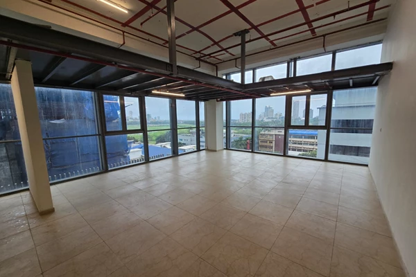 Office on rent in Prestige Turf Tower, Mahalaxmi