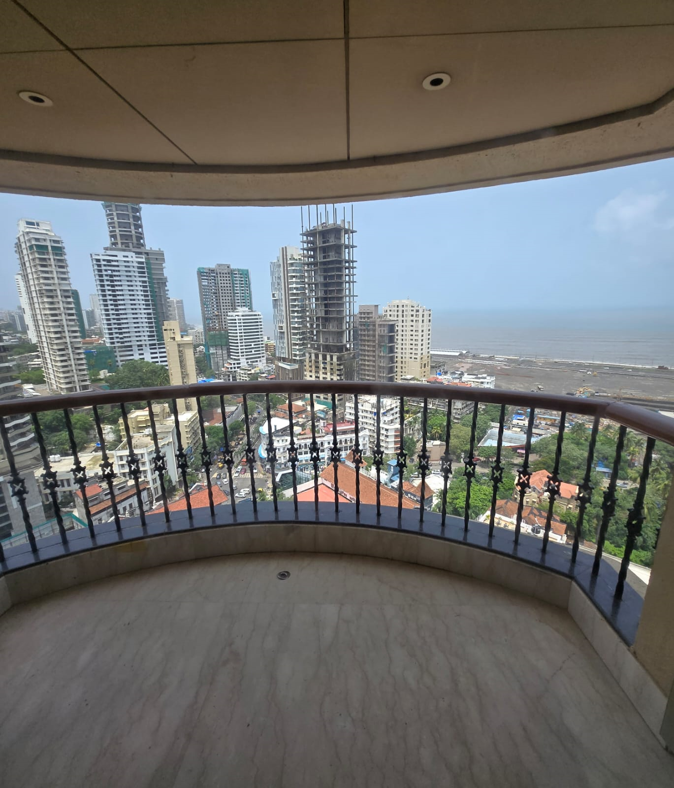 A11 - Petit Tower   , Breach Candy