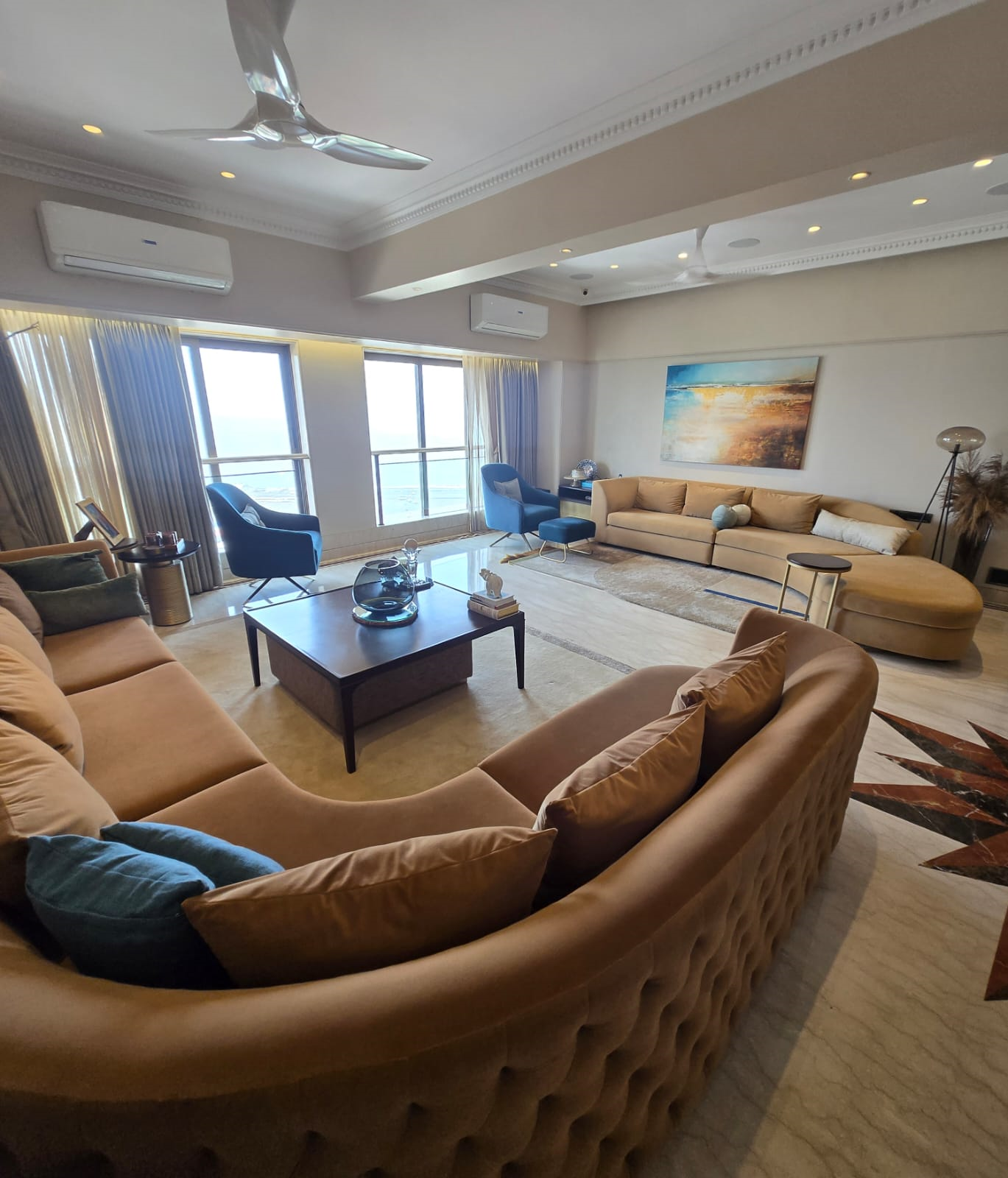 A12 - Petit Tower   , Breach Candy